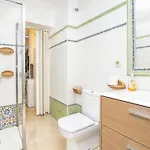 Apartment Cubo's Mayoral Front Line