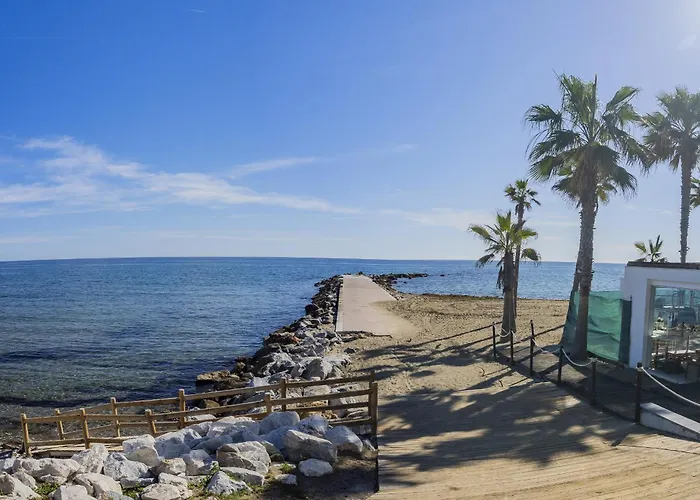 Cubo's Mayoral Front Line