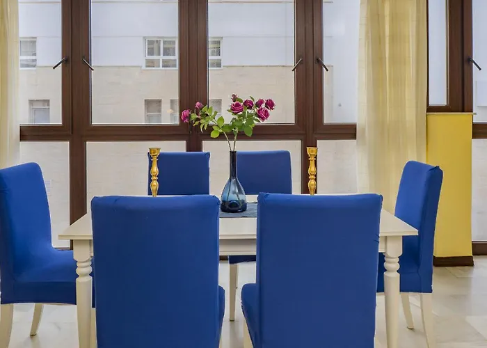 Cubo's Mayoral Front Line מארבלה